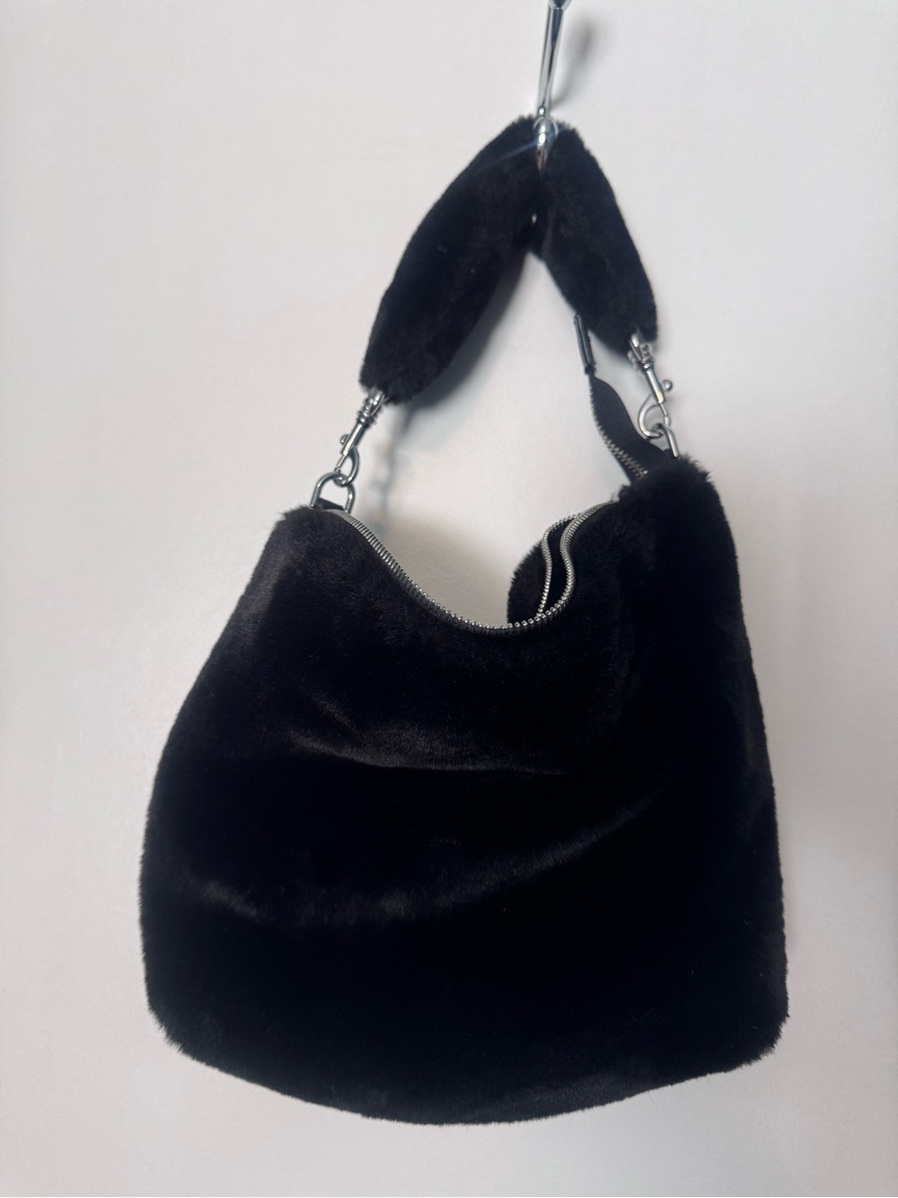 UGG Black Faux Fur Shoulder Bag | Plush Hobo Purse | Like New